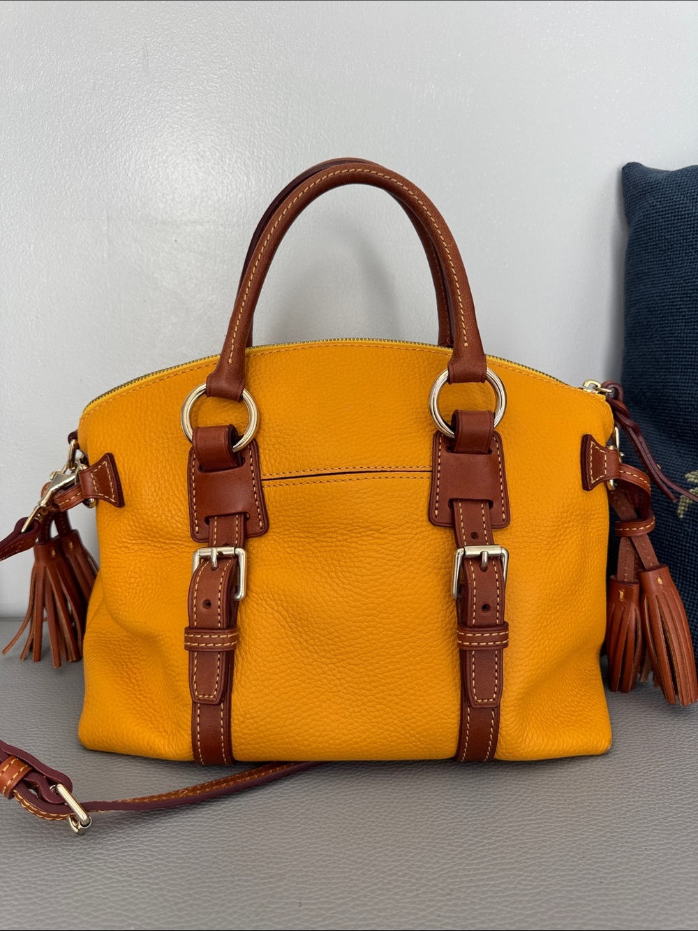 DOONEY & BOURKE CANARY YELLOW & BROWN TRIM PEBBLED LEATHER SATCHEL & COIN POUCH - Picture 9 of 16